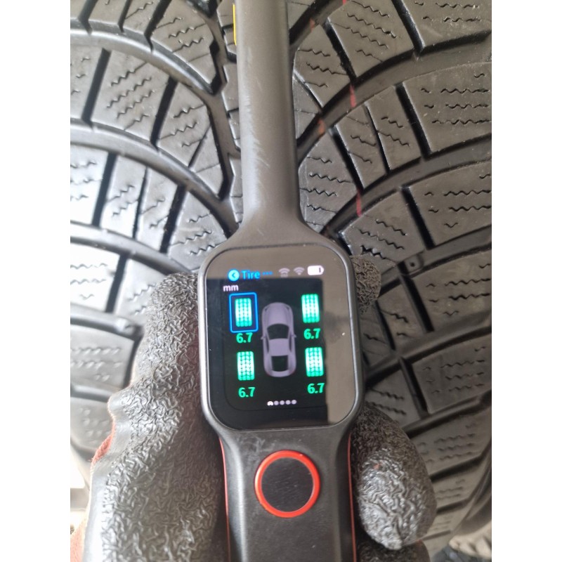 KUMHO WINTERCRAFT WS71 215/55 R17 KUMHO WINTERCRAFT WS71 215/55 R17