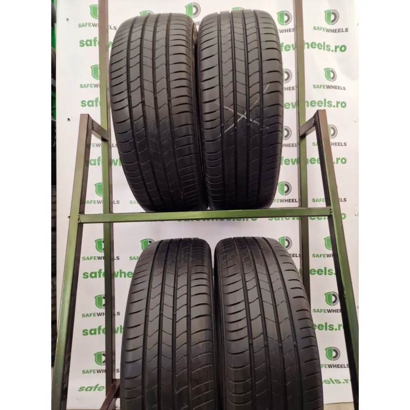KUMHO Ecsta hs51 215/55 R18 95H