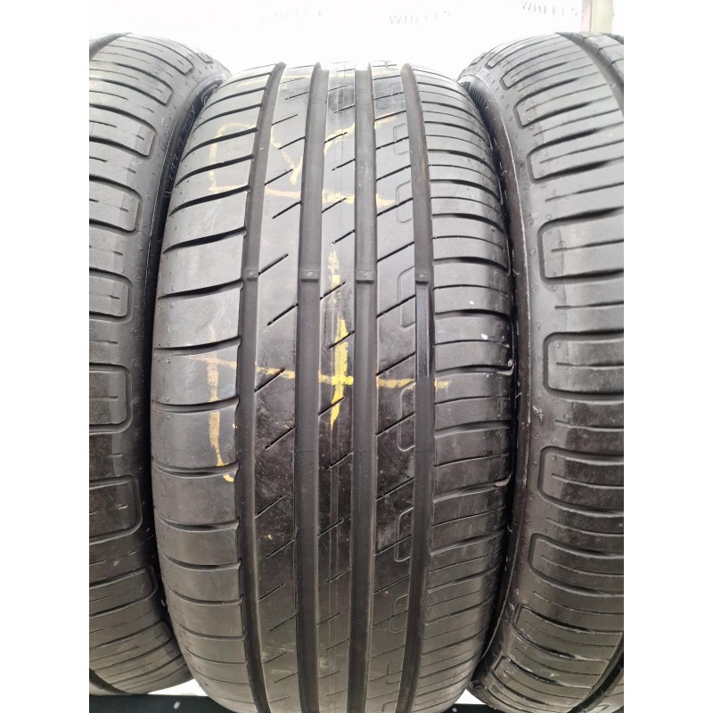 GOODYEAR EFFICIENT GRIP PERFORMANCE 205/55 R16