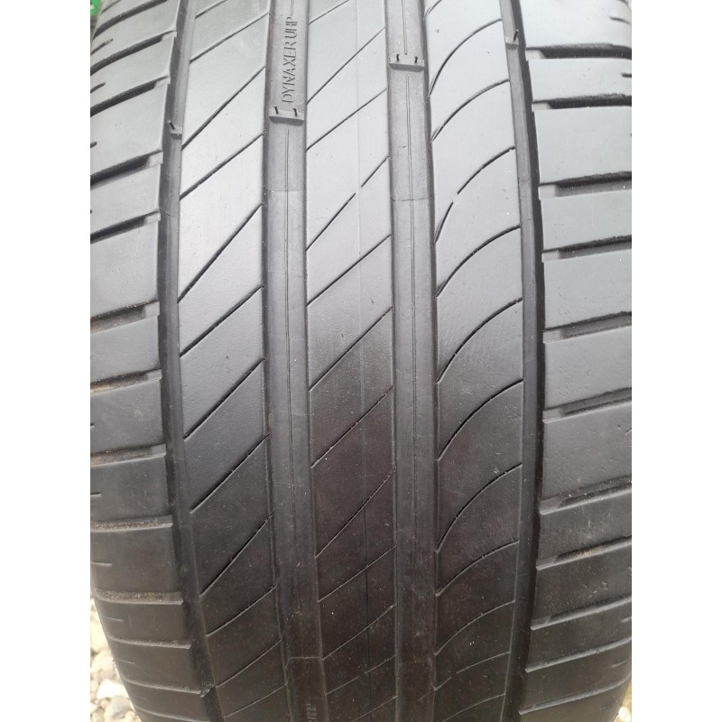 KLEBER DYNAXER UHP 235/40 R19