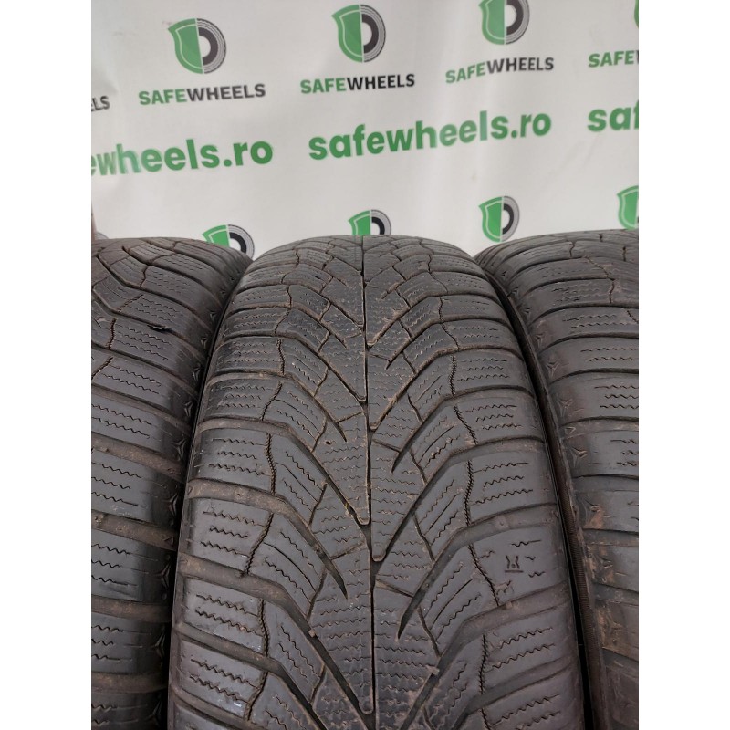 KUMHO WinterCraft WP52 215/65 R16 KUMHO WinterCraft WP52 215/65 R16