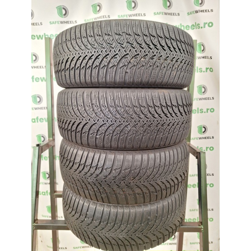 KUMHO WinterCraft WP51 215/55 R16