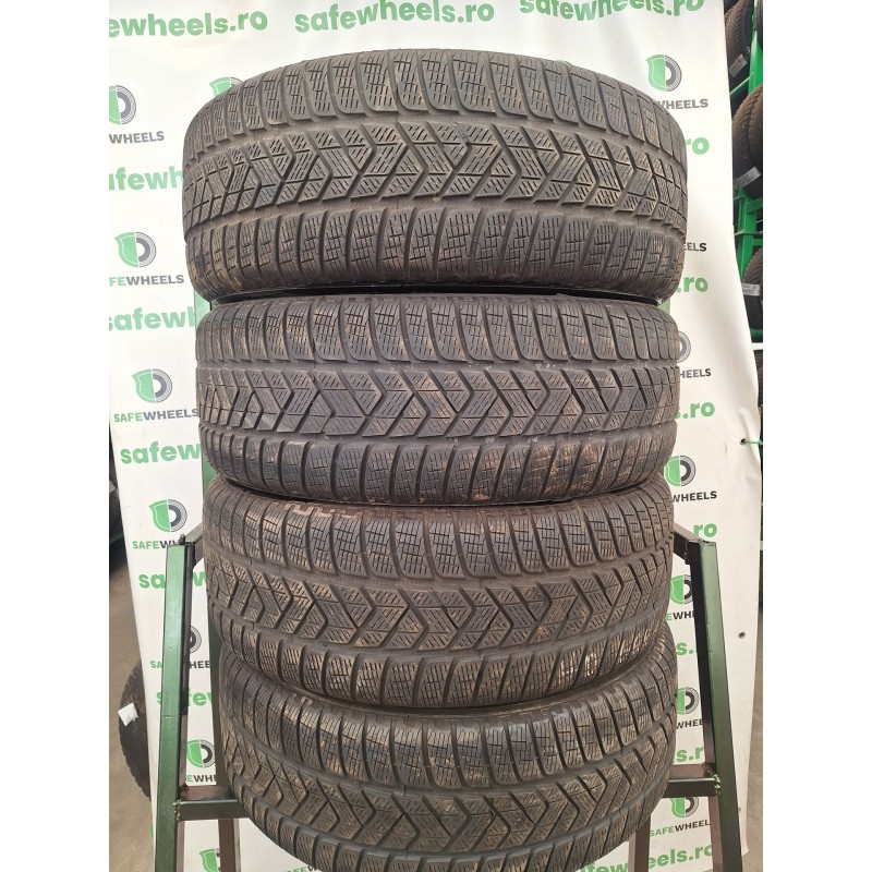PIRELLI SCORPION WINTER 235/65 R17