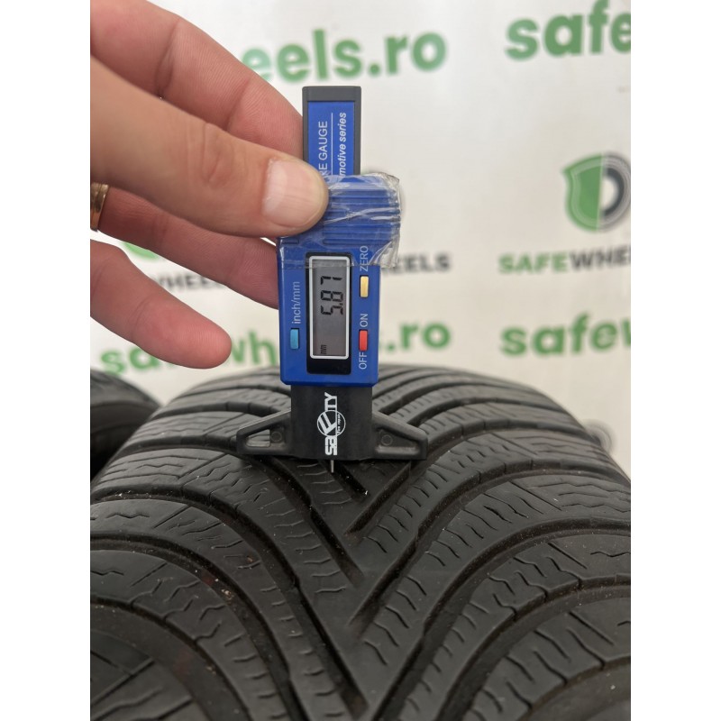 MICHELIN ALPIN 5 215/60 R16