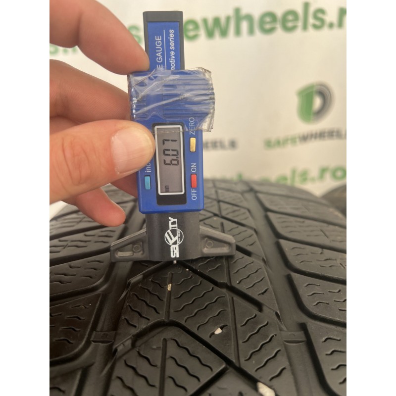 PIRELLI Sottozero 3 225/45 R19