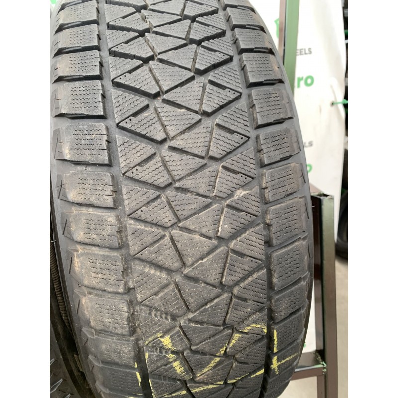 BRIDGESTONE BLIZZAK DM V2 235/55 R19