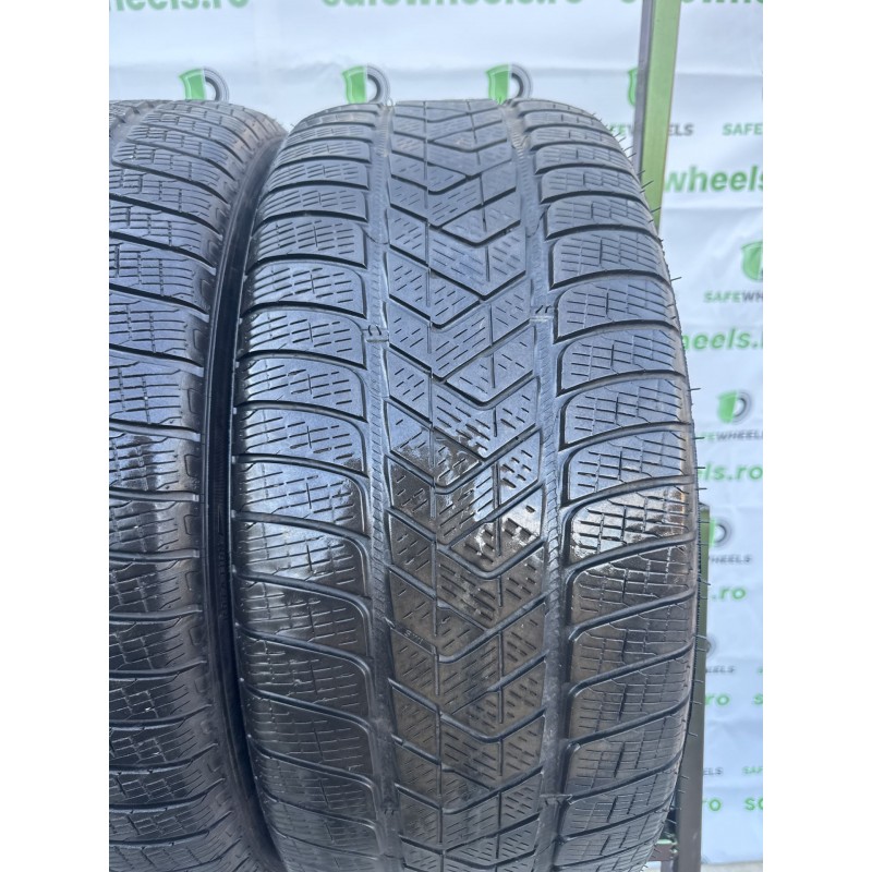 PIRELLI SCORPION WINTER 255/45 R20 PIRELLI SCORPION WINTER 255/45 R20