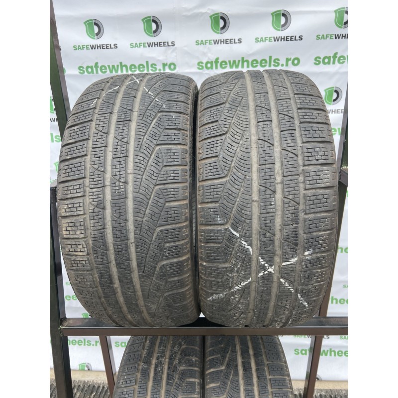 PIRELLI Sotto zero winter 240 235/35 R19 PIRELLI Sotto zero winter 240 235/35 R19