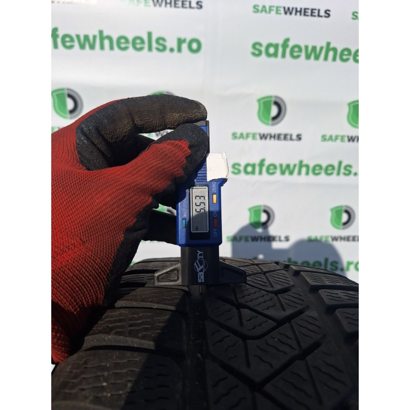 PIRELLI Sottozero 3 215/40 R18 PIRELLI Sottozero 3 215/40 R18