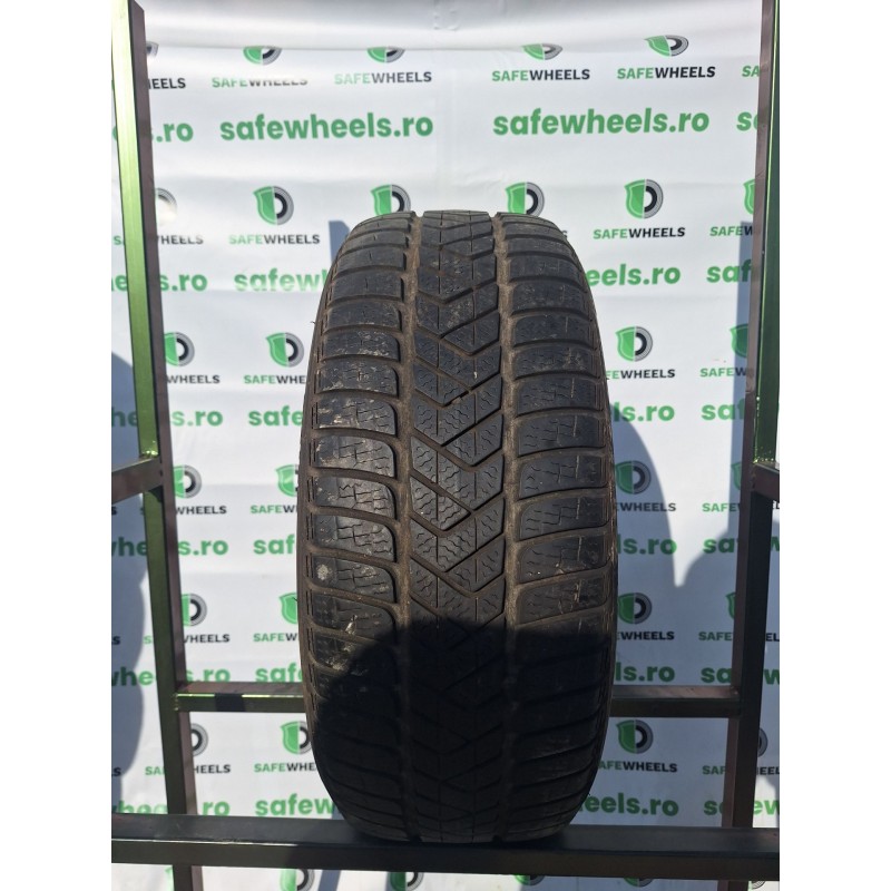 PIRELLI Sottozero 3 225/45 R18 PIRELLI Sottozero 3 225/45 R18