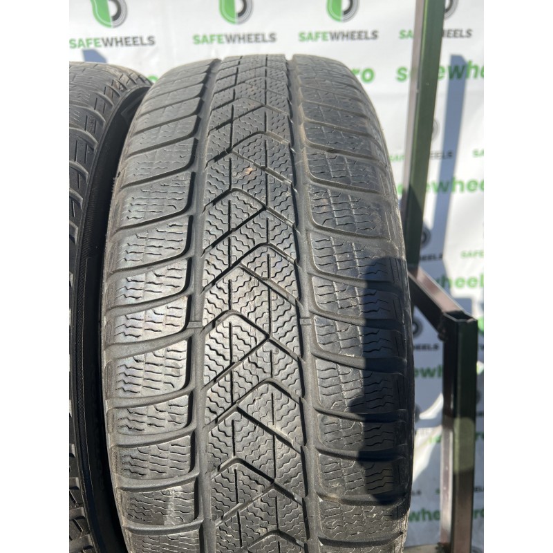 PIRELLI Sottozero 3 215/50 R18